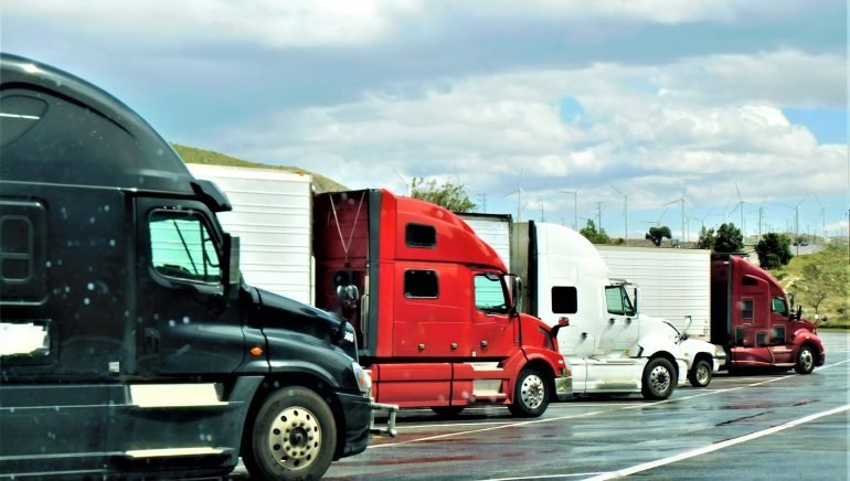 truck-stop-trucking-2023-11-27-05-20-01-utc